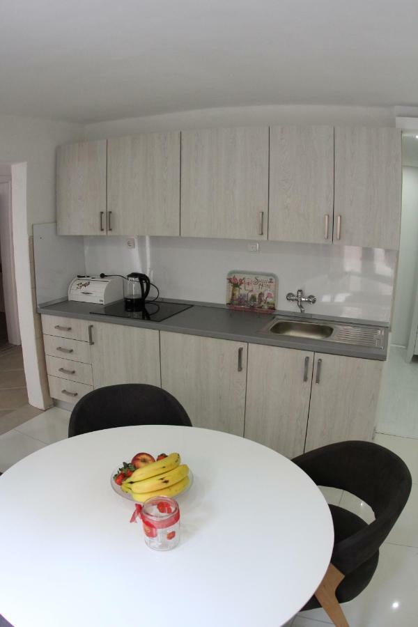 Mara Apartment Jelsa (Hvar)