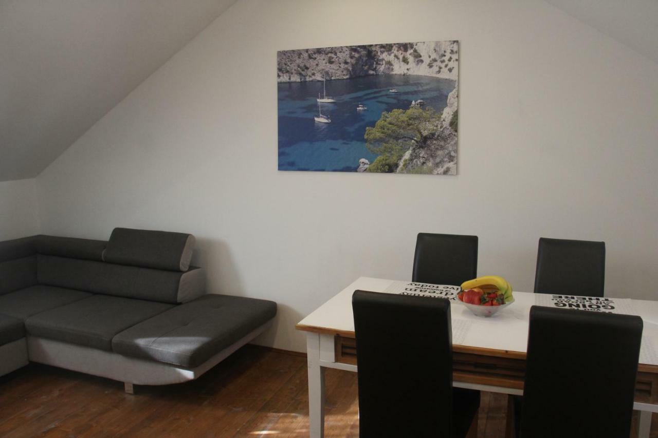 Mara Jelsa (Hvar)